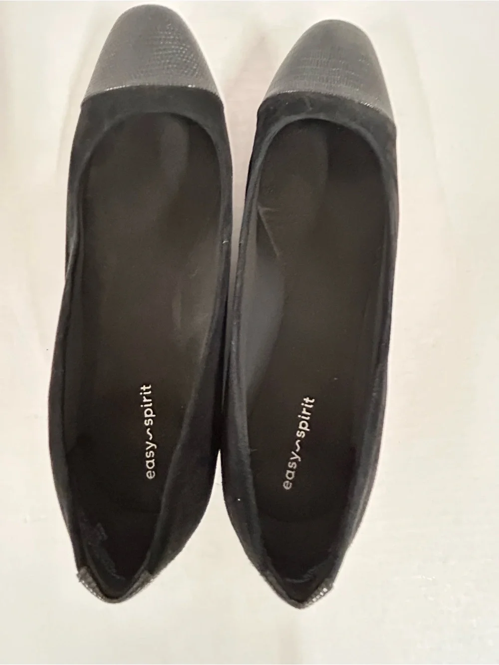 Easy Spirit Black Textured Cap-Toe Comfort Leather